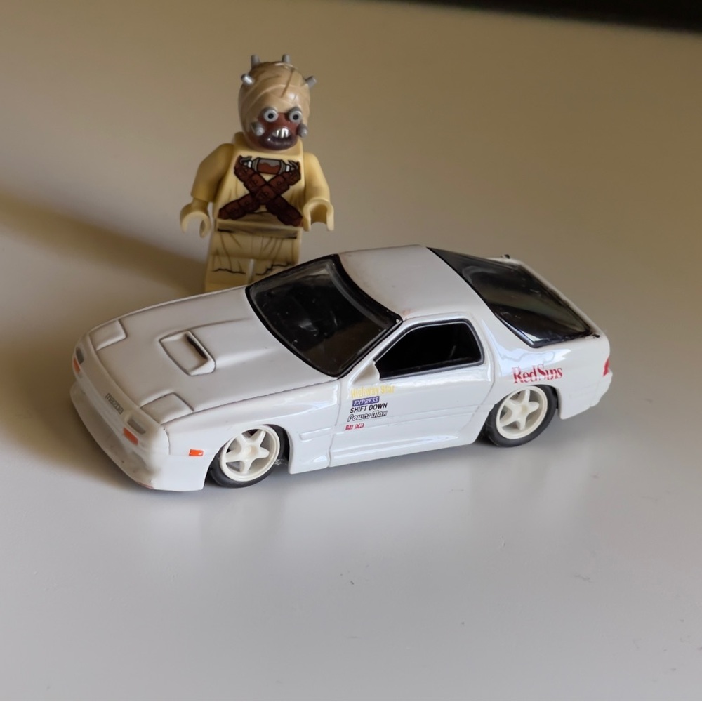 JADA TOYS Initial D 1:64 Scale Diecast
Model MAZDA RX-7 FC3S White
